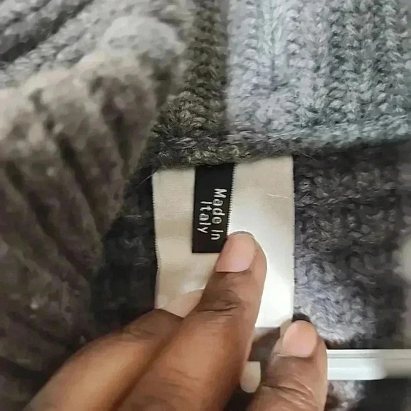 Bark womens Toggle Wool Blend Heavy Coat. Size Large - Picture 7 of 10